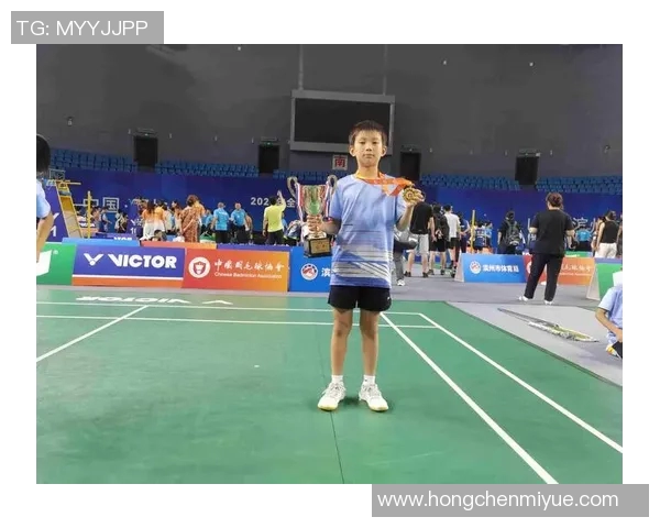 武汉羽毛球队在城市联赛中以97分稳居积分榜首位展现强劲实力