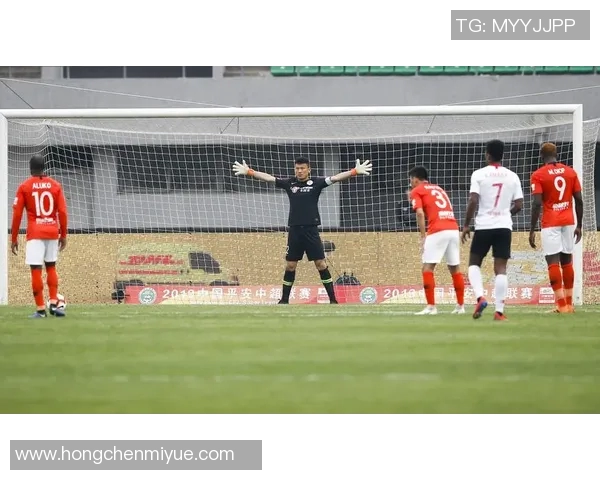 深圳足球队总决赛表现分析:经验与战术的完美结合 深圳足球队总决赛表现分析:经验与战术的完美结合