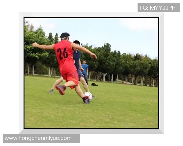 刘星足球明星的成长历程与精彩瞬间全景展示 刘星足球明星的成长历程与精彩瞬间全景展示