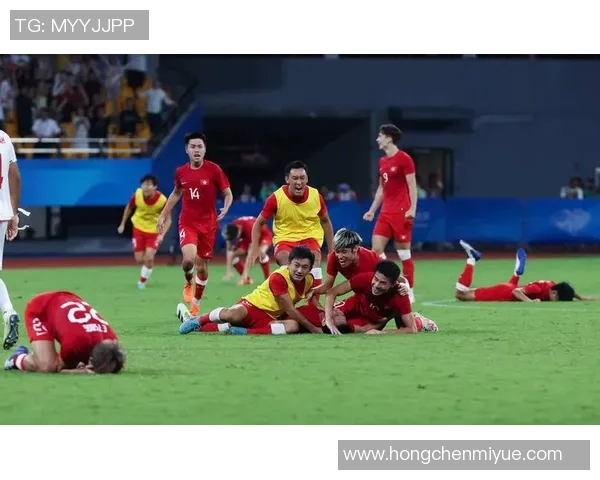 杭州足球队在世界锦标赛中的精彩表现与实力分析 杭州足球队在世界锦标赛中的精彩表现与实力分析